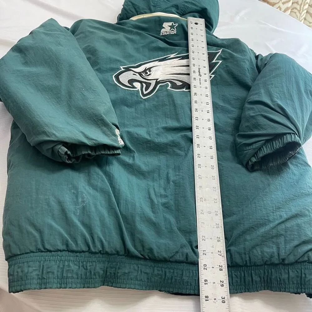 STARTER Philadelphia Eagles Dark Green Hooded Puffer Jacket with Team Logo